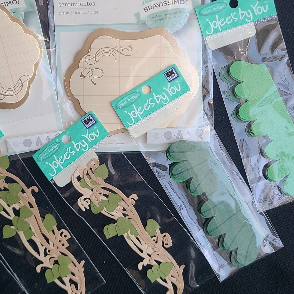 Assorted Craft Embellishments Set - Picture 9 of 9